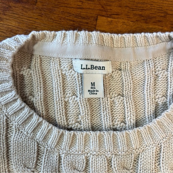 LL Bean cable knit tan sweater 100% cotton medium - Picture 2 of 7